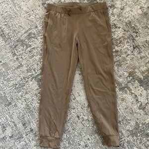 CRZ YOGA 4-Way Stretch Joggers for Women 27" - Athletic Workout. Size - L (12)